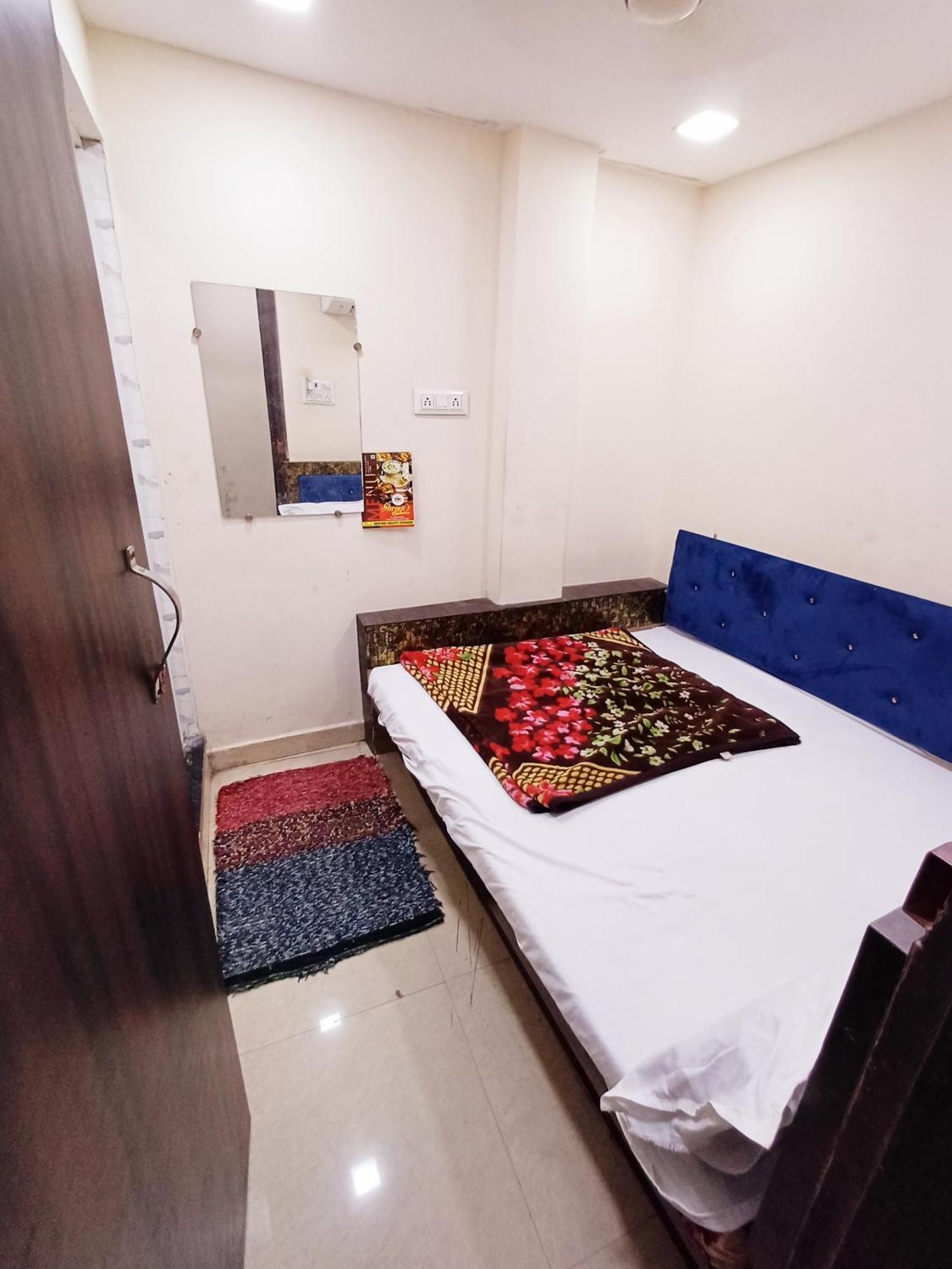 Hotel Blue Tower Inn Ujjain Exterior foto